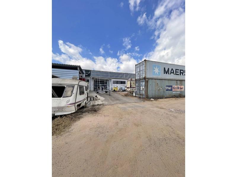 Foto f815316f-0ae9-48bf-9975-801047b7e799. Nau industrial a Riudoms