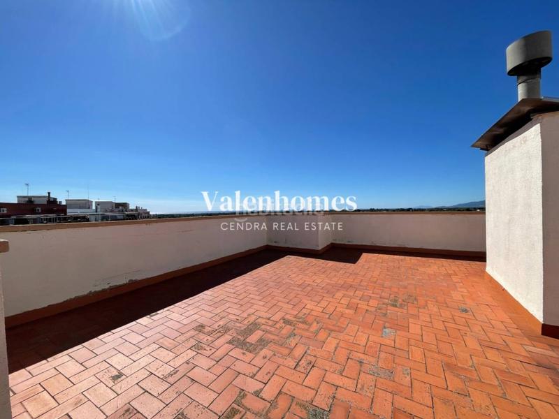 Foto 412a9634-7020-41b6-a111-1f6aaa2f764f. Flat with heating parking in Ponent Reus