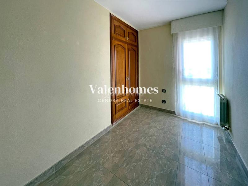 Foto 46762373-43f3-442c-9cd2-c5f545a72fb7. Flat with heating parking in Ponent Reus