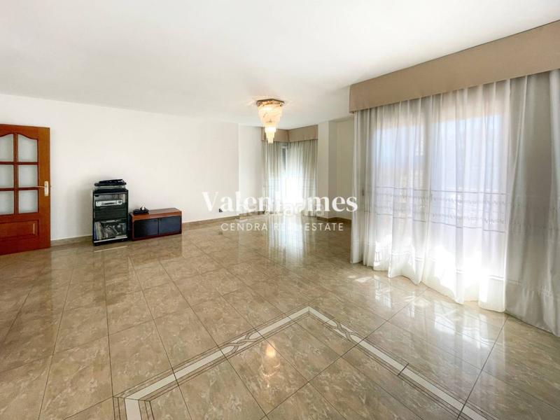 Foto 7603419f-3d10-472f-b9a6-ac1b6c9d4edb. Flat with heating parking in Ponent Reus