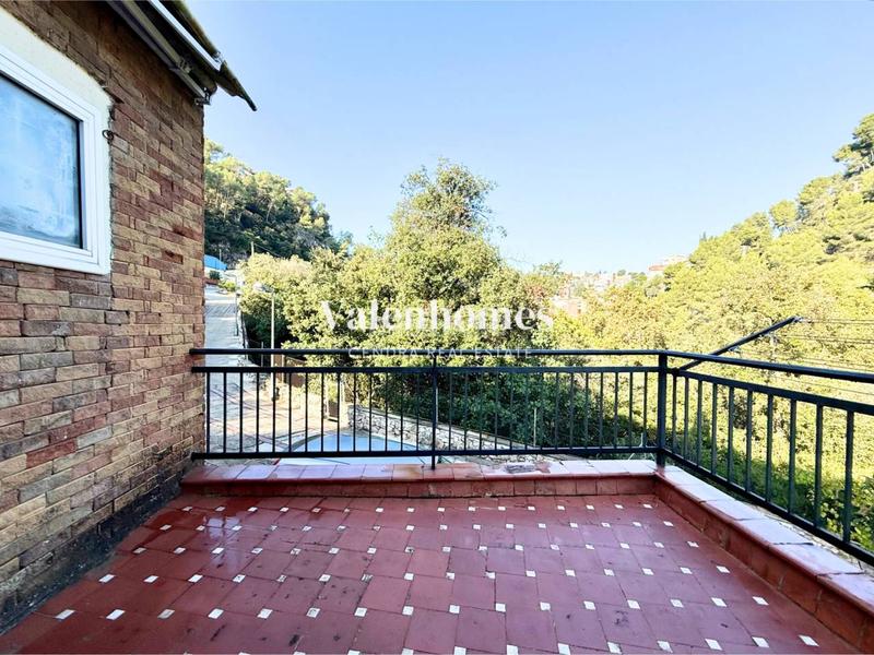 Foto 112c4e87-cd9f-4685-b523-95fd841c606c. Haus mit heizung parking in Cervelló