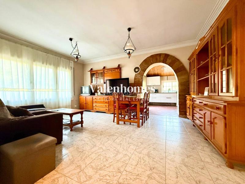 Foto 34659b48-499a-4776-8ddb-6e319d19170e. Haus mit heizung parking in Cervelló