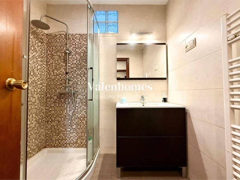 Foto 448b7558-d833-4943-8e9a-4ce3128b0355. Haus mit heizung parking in Cervelló