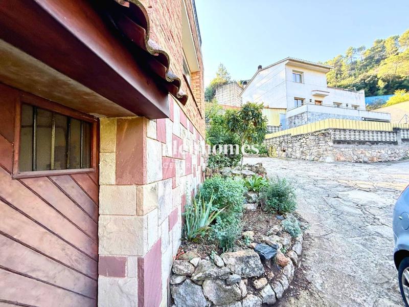 Foto 8d8b9e57-4ab2-49f8-9b91-70c4d4a31c31. Haus mit heizung parking in Cervelló