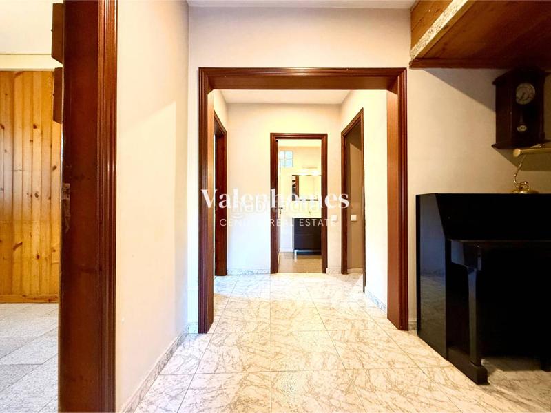 Foto baafabff-a7b5-46a0-b406-6e5646617526. Haus mit heizung parking in Cervelló