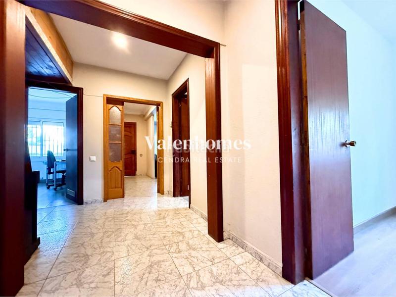 Foto d1f96c1b-ea2b-4296-a172-1c0adb978da3. Haus mit heizung parking in Cervelló