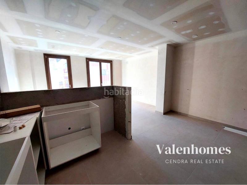 Foto 3f0ab45a-f462-4838-89fe-87987808ad00. Etagenwohnung mit heizung in Centre Vic