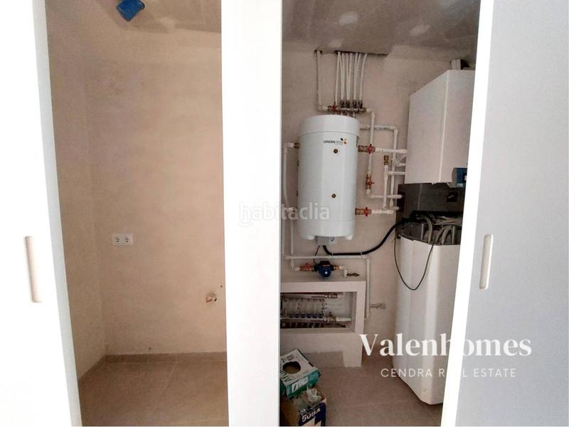 Foto 81289b9d-9e07-4b3d-9d13-d5c3a2f9c6bd. Etagenwohnung mit heizung in Centre Vic