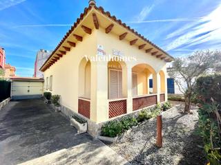 Casa a Els Griells. Oportunidad única en lestartit