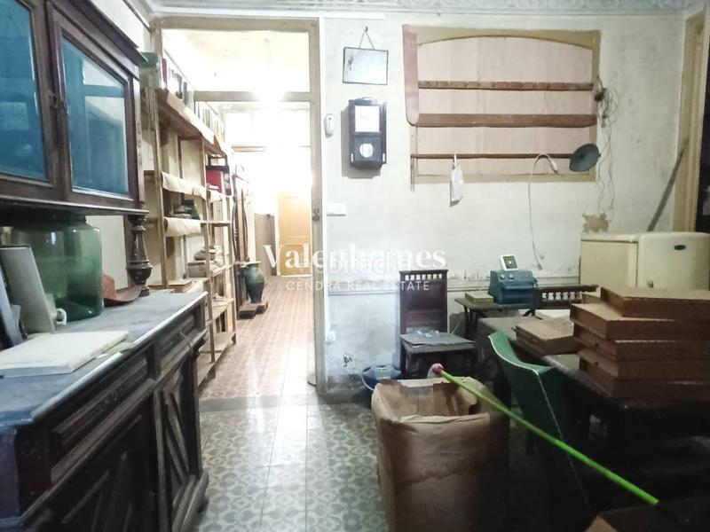 Foto 5f8cba7c-80a9-44a7-9e74-ff44ca35f4d0. Casa oportunidad única en pleno centro ! en Barri del Centre Terrassa