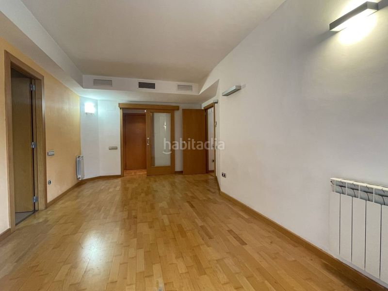 Foto 3ba15b4c-7a13-4e6f-8eb8-4064fb98232f. Flat with heating pool in Barri del Centre Terrassa