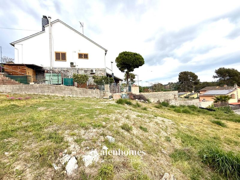 Foto 188810af-f717-4314-b290-26674db2e62d. Terreny residencial a Lliçà d´Amunt
