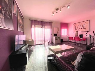 Flat  Calle nuria. Piso en venta en la maurina08224