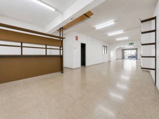 Local Comercial en Verdum. Local en venta en verdun