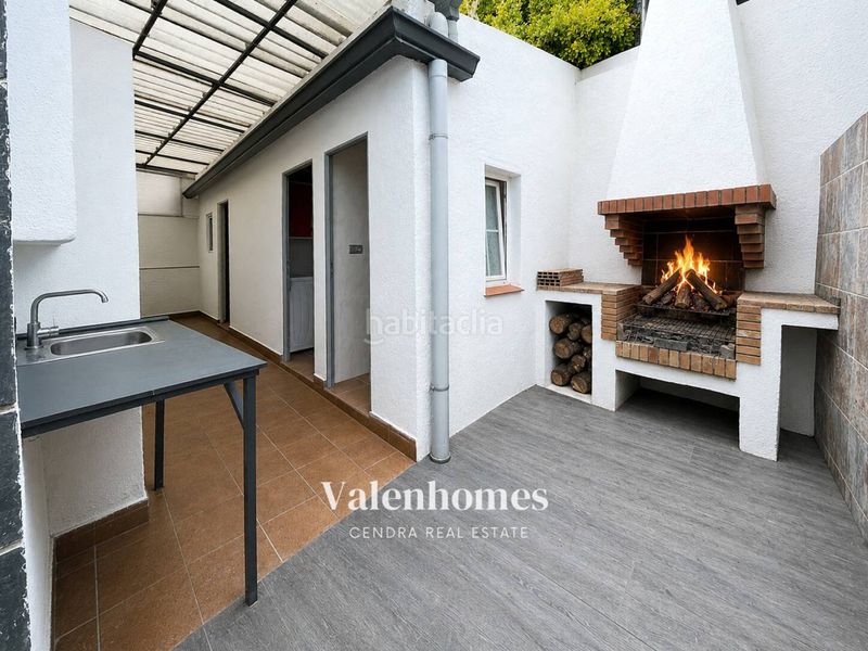 Foto b085ff1b-5fb4-49a7-bd4f-1d6277cf3f4e. Casa amb aparcament a Lliçà d´Amunt