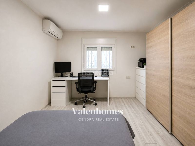 Foto f7dff0b4-cffb-4156-8738-02aa7b4974bb. Casa amb aparcament a Lliçà d´Amunt