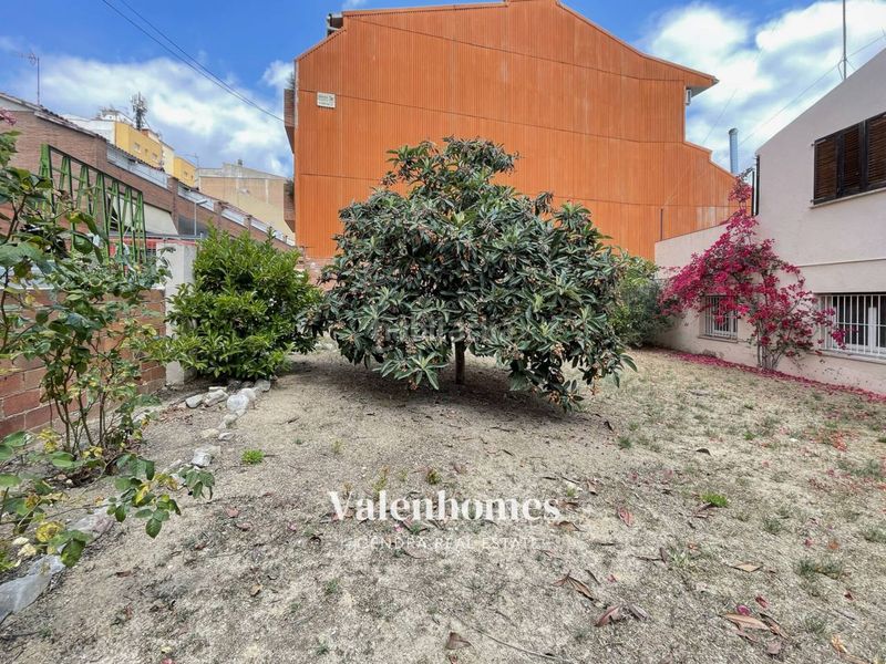 Foto 5866b35a-b8e5-4324-aee2-329dc9547fbb. Casa amb calefacció a Parets del Vallès