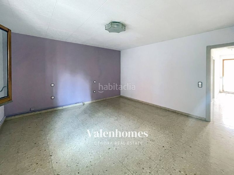 Foto f0ff15d6-9e5a-4893-afb8-dbf8150ec932. Casa amb calefacció a Parets del Vallès