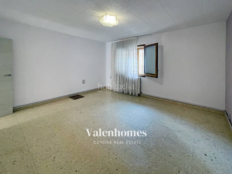 Foto ff54e251-e3ef-4013-9123-dc236e78af05. Casa amb calefacció a Parets del Vallès