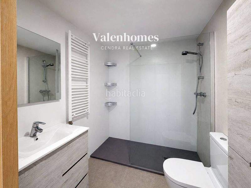 Foto 147f3252-b823-44e3-8237-3e01247a89df. Casa amb calefacció aparcament a Torre - Sana Terrassa