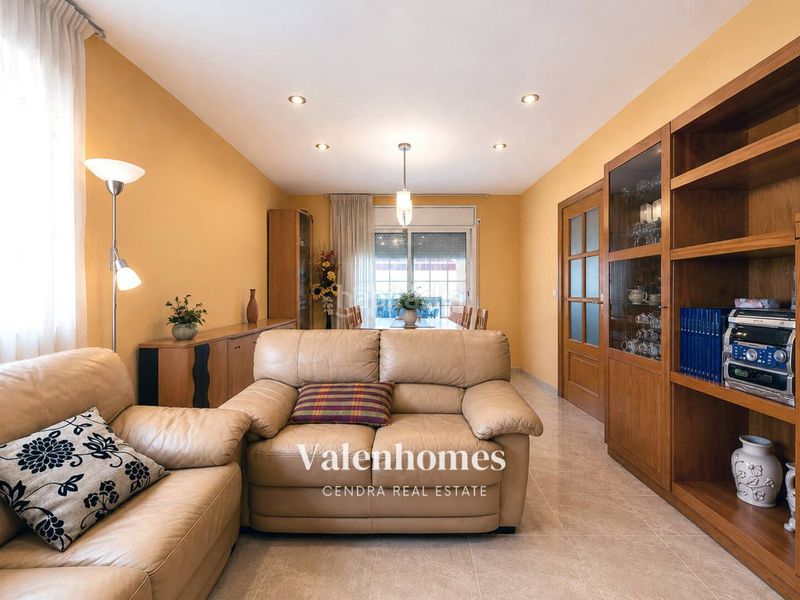 Foto a1b3d12c-6a98-4fa2-85f7-b18570fc7bd0. Casa  en venta en roda de berà en Roda de Barà