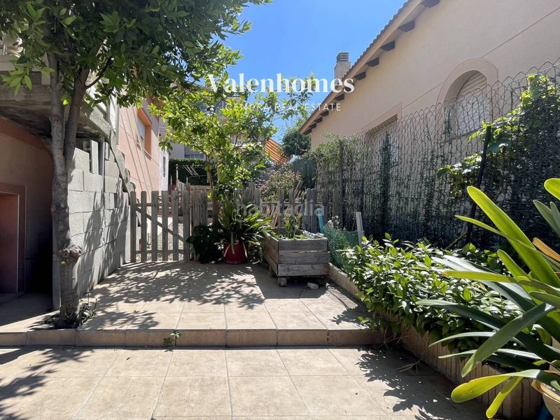 Foto b546a00c-8b71-4166-8c7c-da2385f88876. Casa  en venta en roda de berà en Roda de Barà