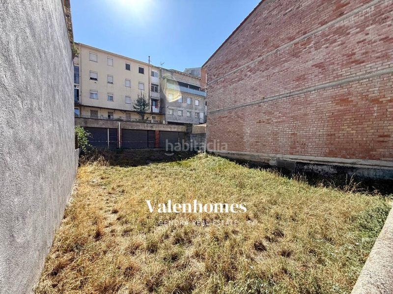 Foto 992ab487-928c-472c-9f28-10a2d422433f. Terreny residencial a Olot