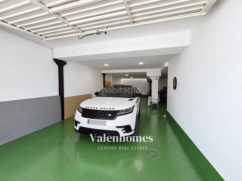 Foto 1073cf44-5887-4801-807d-6ecfe412a1de. Casa amb calefacció aparcament a Ca n'Anglada Terrassa