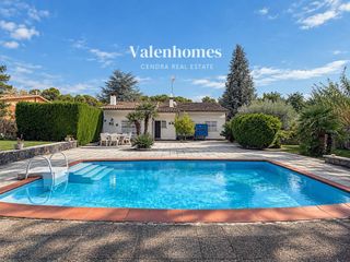 Maison à Can Font-Ca n'Avellaneda. Preciosa casa a cuatro vientos con piscina y amplio jardín en ca