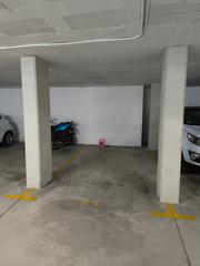 Parking coche en Centre. Plaça d'aparcament al centre