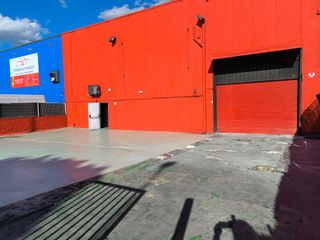 Capannone industriale in Camí del mig 39. Bona ubicació, bon equilibri nau - pati, propera accés a vies ra