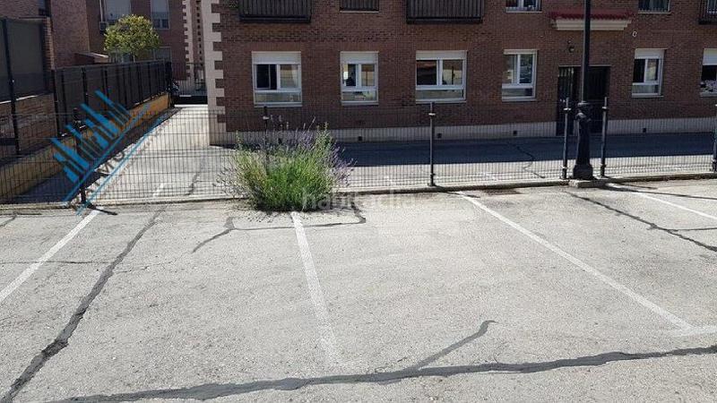 Foto 3864acf8-3f44-4f8e-bfa6-7196077d68ca. Parking coche raymu vende en Urb. Belvalle Meco