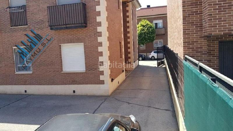 Foto d0cfc179-7f07-42a8-a570-e49a48cb9d20. Parking coche raymu vende en Urb. Belvalle Meco