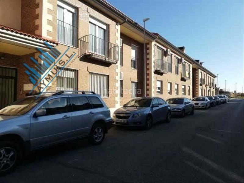 Foto 2eaaf268-65ca-479c-92c1-0e89dcc8afcb. Parking coche raymu vende en Urb. Belvalle Meco