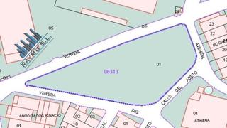 Terreny residencial a Zona Industrial. Raymu vende