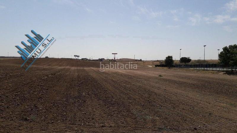 Foto ef92d16f-bb2e-4fc3-918e-fd30d0517afd. Terreno residencial raymu vende en Cortes-Huertas Madrid