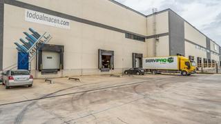 Nau industrial en Alovera. Raymu vende