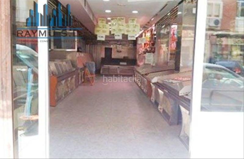 Foto bc8d06e6-a94a-4f03-a508-1af47d6dc3b6. Local comercial raymu vende en Reyes Parla