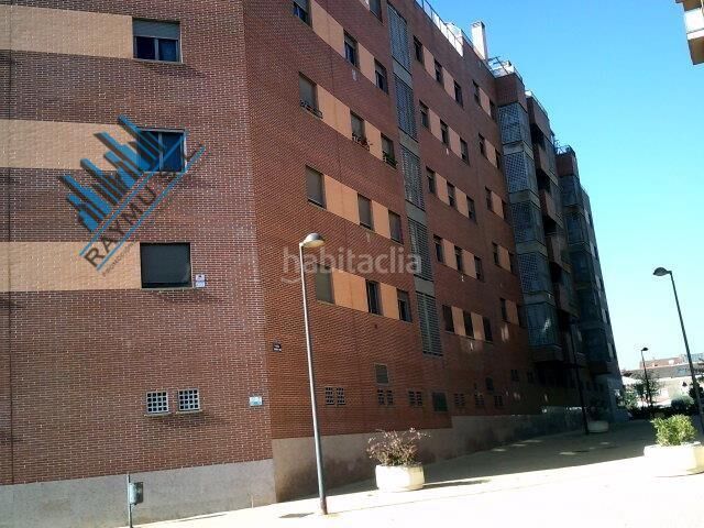 Foto 6a80021c-5152-49d7-9f62-772c6c93e752. Aparcament cotxe a El Bercial Getafe