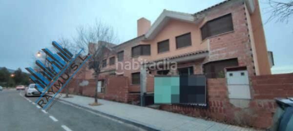 Foto 4af47e51-7ada-41d0-ba19-a86f68500054. Edifici a Zona Nord Alcoi