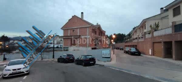 Foto 7ad0b93d-ad86-47e8-ab10-d2e714db51e3. Edifici a Zona Nord Alcoi