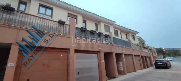 Foto 81e936d6-f3c6-4165-b563-aac1a6b669c8. Edifici a Zona Nord Alcoi