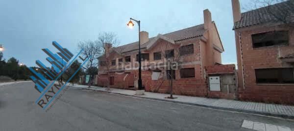 Foto aa2eab98-ee29-4143-b738-eefacced03a0. Edifici a Zona Nord Alcoi