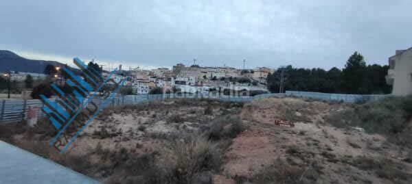 Foto b26150b3-2092-471b-965d-bd43325b1f75. Edifici a Zona Nord Alcoi