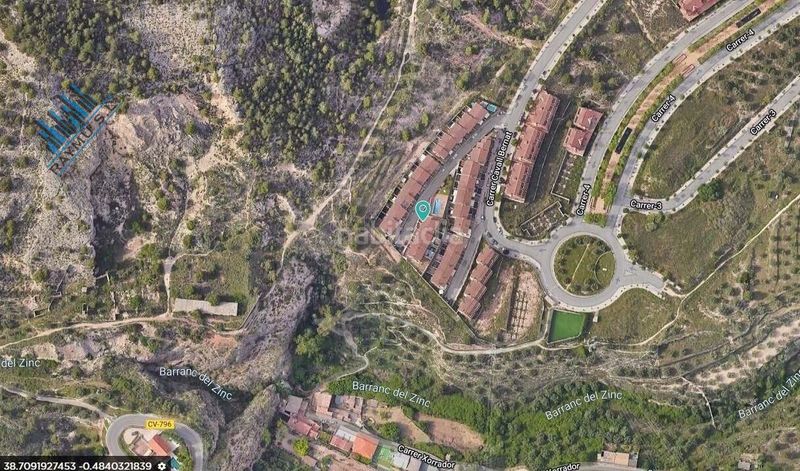 Foto d76d2f53-136f-434c-8179-2c7accd88110. Edifici a Zona Nord Alcoi