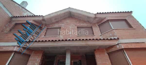 Foto dfe0de0d-c4b5-44d7-a4bb-13eb95590c8e. Edifici a Zona Nord Alcoi
