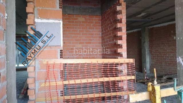 Foto 2199ebfd-ee61-4af4-9aa2-65cb18d46342. Edificio in Cadrete