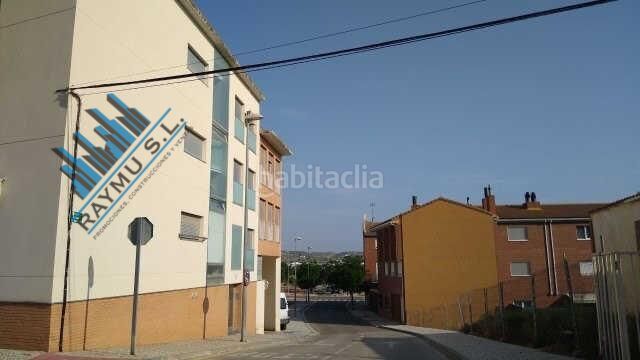 Foto 96f3efde-ae00-4e75-a1f1-416d951ed7bd. Edificio in Cadrete