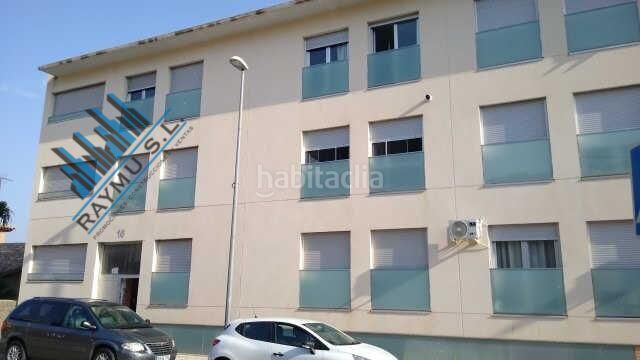 Foto d79e663b-3017-419b-bd82-a01060f4a827. Edificio in Cadrete