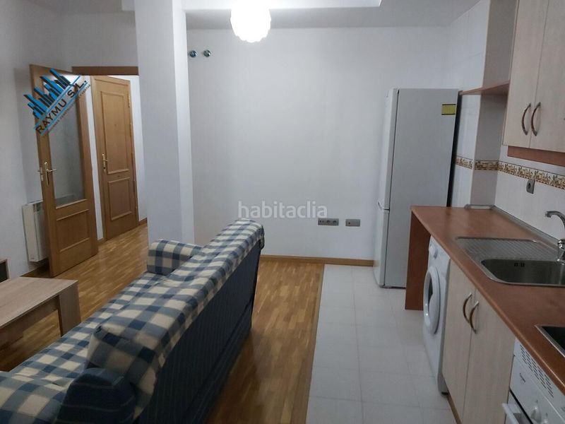 Foto 66860753-3c0d-4749-bd51-9eda05931490. Edifici a Velilla de San Antonio